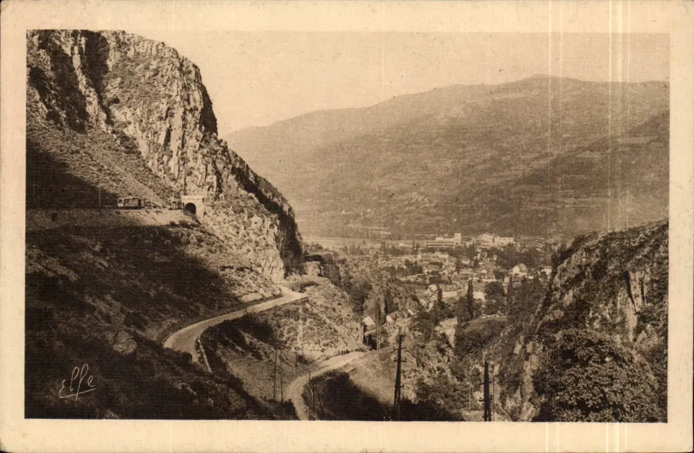 Strada di Cauterets e tunnel — Pyrénées-Océan — Héliogravure 'Elle' Frères Toulouse - Recto