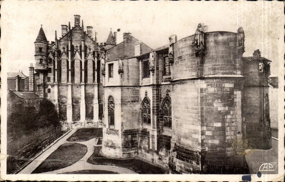 Tour Montbrégon — Poitiers — editore A.P. n°100 - Recto