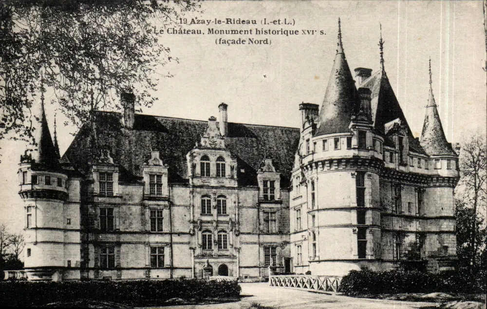 Azay-le-Rideau (Loir-et-Cher) — Das Schloss, historisches Denkmal, Nordfassade — R. Dorange, Tours - Vorderseite
