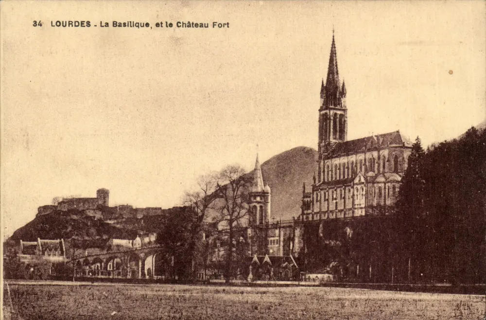 Lourdes - Bazylika, oraz Zamek Fort - Wydawnictwo Grands Magasins de la Chapelle - Awers