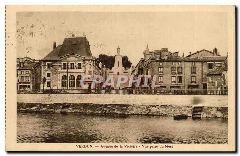 Verdun — Avenue de la Victoire — Aufnahme vom Mess - Vorderseite