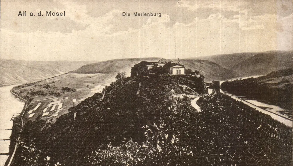 Alf an der Mosel — Ansicht der Marienburg — Verlag nicht sichtbar - Vorderseite