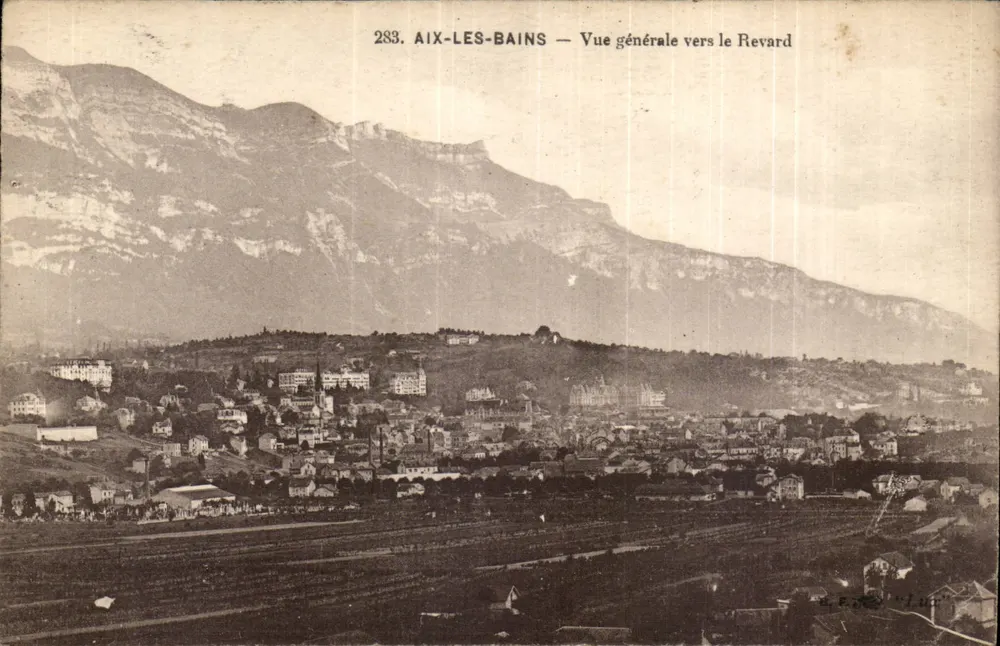 Aix-les-Bains — Vista geral em direção ao Revard — Editor E. F. S. n°283 - Frente
