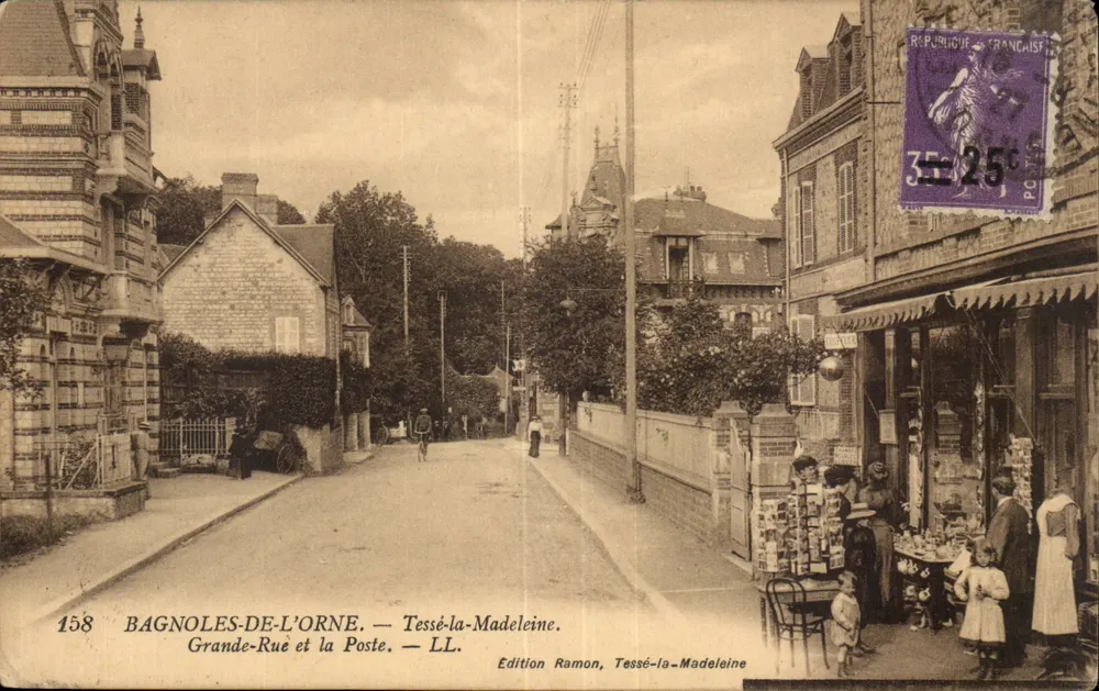 Bagnolles-de-l'Orne — Hauptstraße und das Postamt — Edition Ramon, Tessé-la-Madeleine - Vorderseite