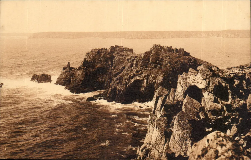 O Castelo de Dinant-en-Crozon — Editor: do Grand Hotel de Marine, Morgat (Finistère) - Frente