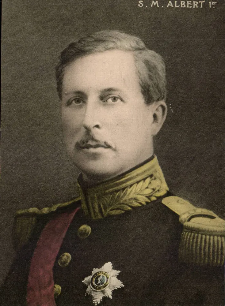 S.M. Albert Ier — retrato em uniforme militar — editor não identificado - Frente