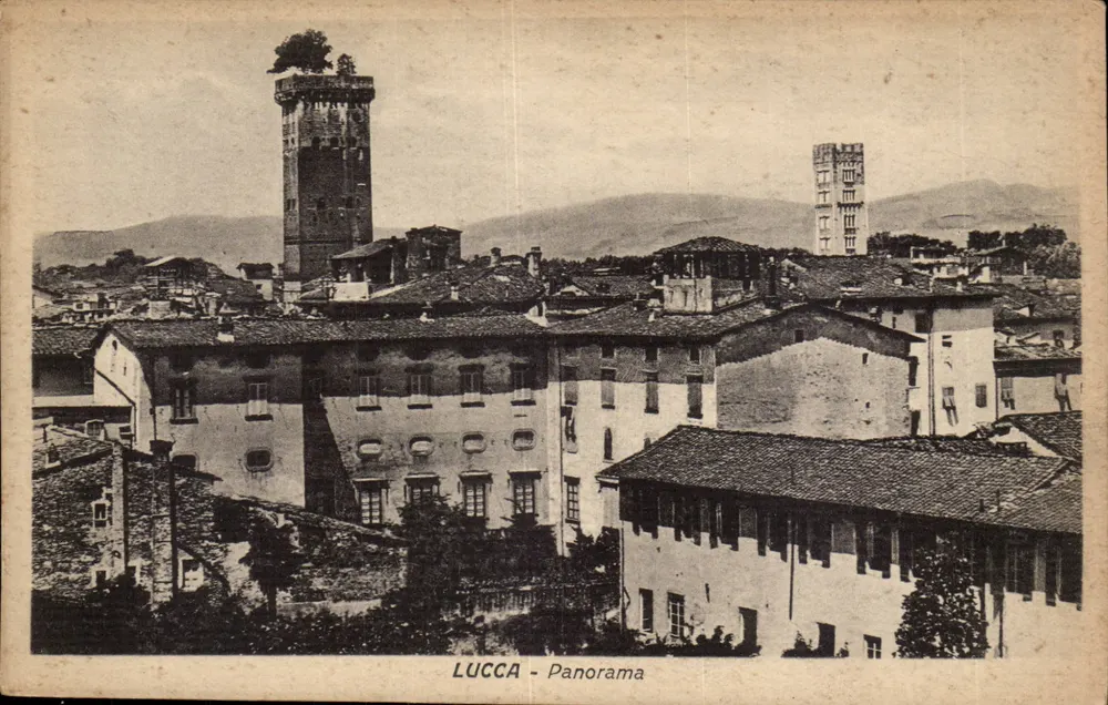 Lucca - Panorama — Ansicht der Dächer und Türme — unbekannter Verlag, Seriennummer 12586 - Vorderseite