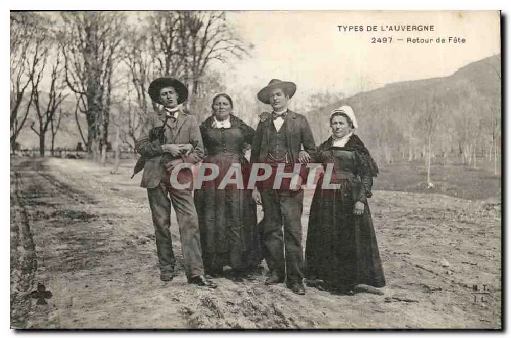 Typen der Auvergne — Rückkehr von der Feier — Verlag J. L. n° 2497 - Vorderseite