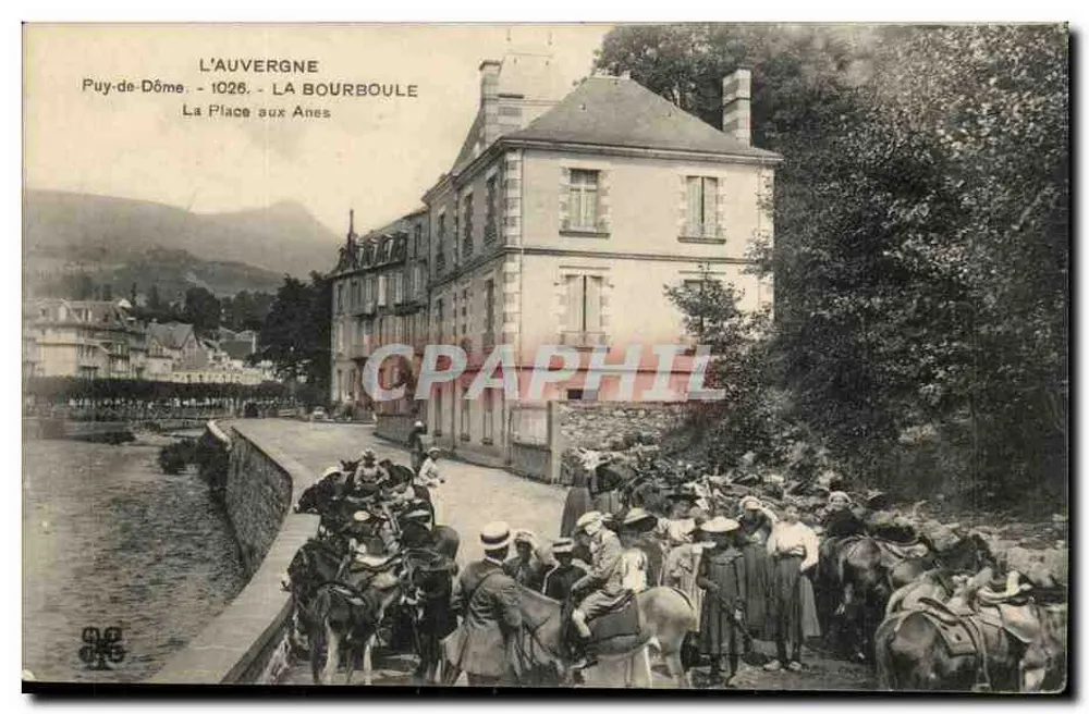 A Auvergne - Puy-de-Dôme - La Bourboule - A Place aux Ânes - Frente