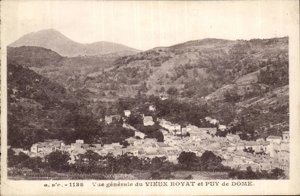 Altes Royat und Puy de Dôme — allgemeine Ansicht — a.D'C. Nr. 1138 - Vorderseite