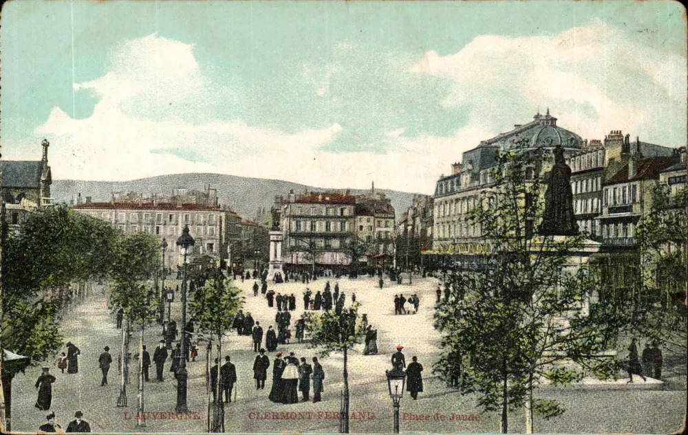 Clermont-Ferrand — Place de Jaude — L. Auvergne - Vorderseite