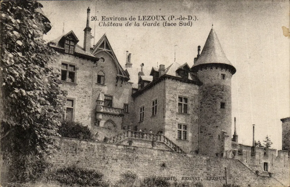 Schloss La Garde (Südseite) — Umgebung von LEZOUX (P.-de-D.) — Verlag: REGNAT, LEZOUX - Vorderseite