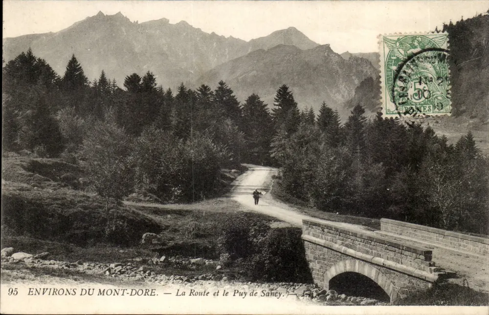 Umgebung von Mont-Dore — Die Straße und der Puy de Sancy — Verlag CPNÉS, Nr. 95 - Vorderseite