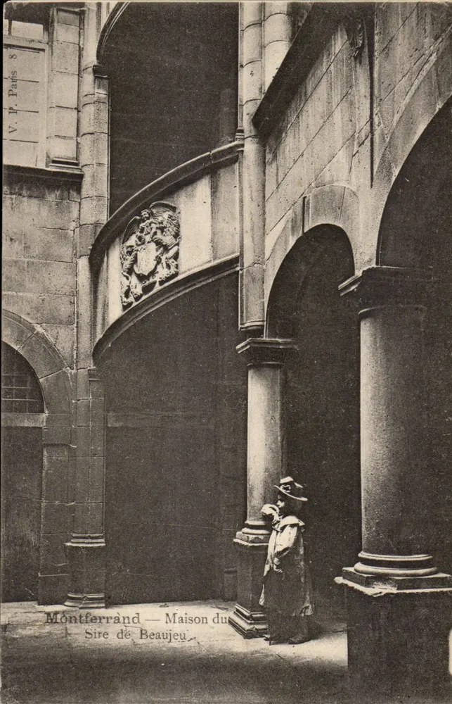 Montferrand — Haus des Lords von Beaujeu — V.P. Paris 8 - Vorderseite