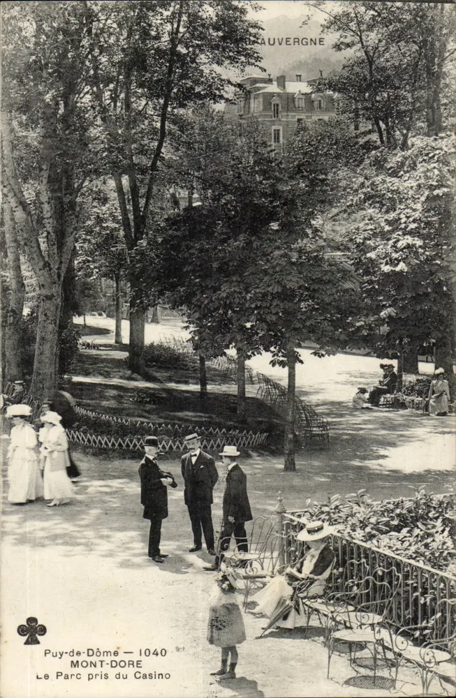 Puy-de-Dôme — Der Park vom Casino aus — 1040 - Vorderseite