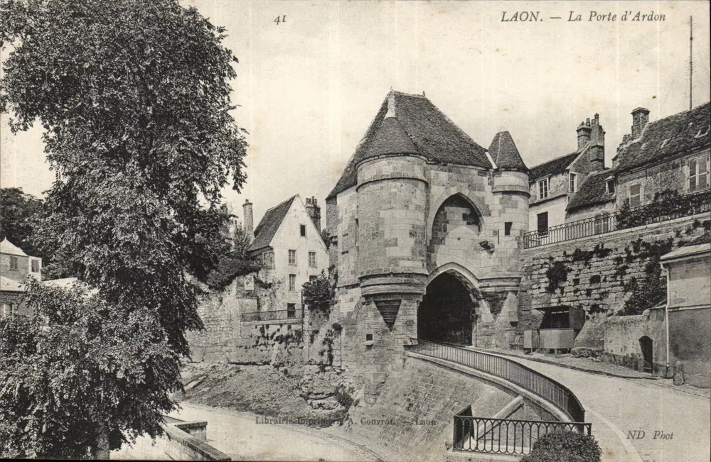 Laon — A Porta d'Ardon — Librairie-Imprimerie A. Couvrot — Laon - Frente