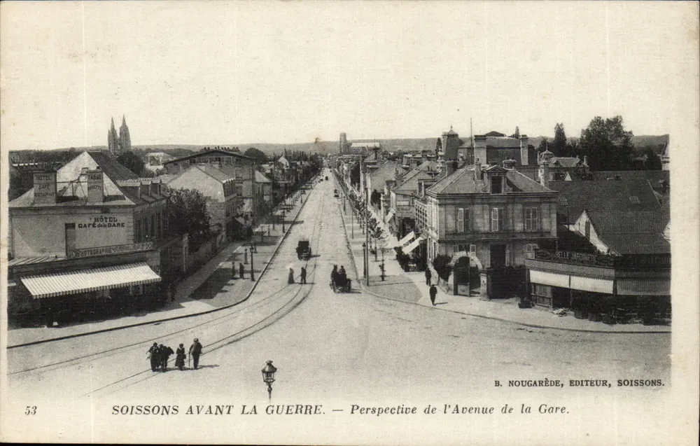 Soissons vor dem Krieg — Ansicht der Avenue de la Gare — B. Nougarède, Verlag, Soissons. - Vorderseite