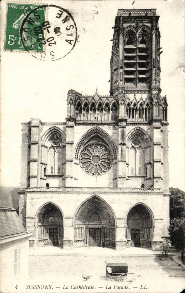 Soissons — A Catedral — A Fachada — LL. - Frente
