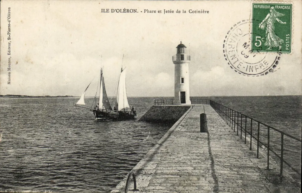 Ilha de Oléron - Farol e Pontão da Cotinière — Maison Mouret, St-Pierre-d'Oléron - Frente