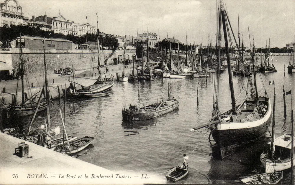 Royan — O Porto e o Boulevard Thiers — LL. - Frente