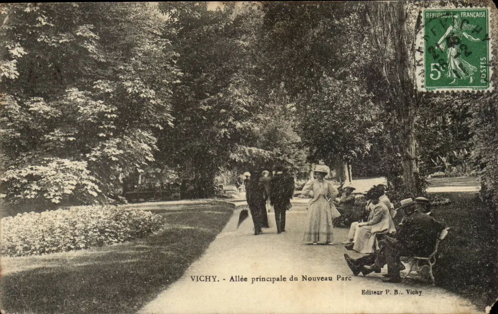 Vichy - Hauptallee des neuen Parks — Verlag P. B. Vichy - Vorderseite