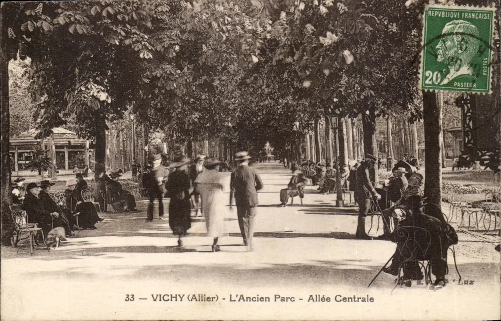 Vichy (Allier) - Stare Parku - Centralna Aleja — wydawca Lux, nr 33 - Awers