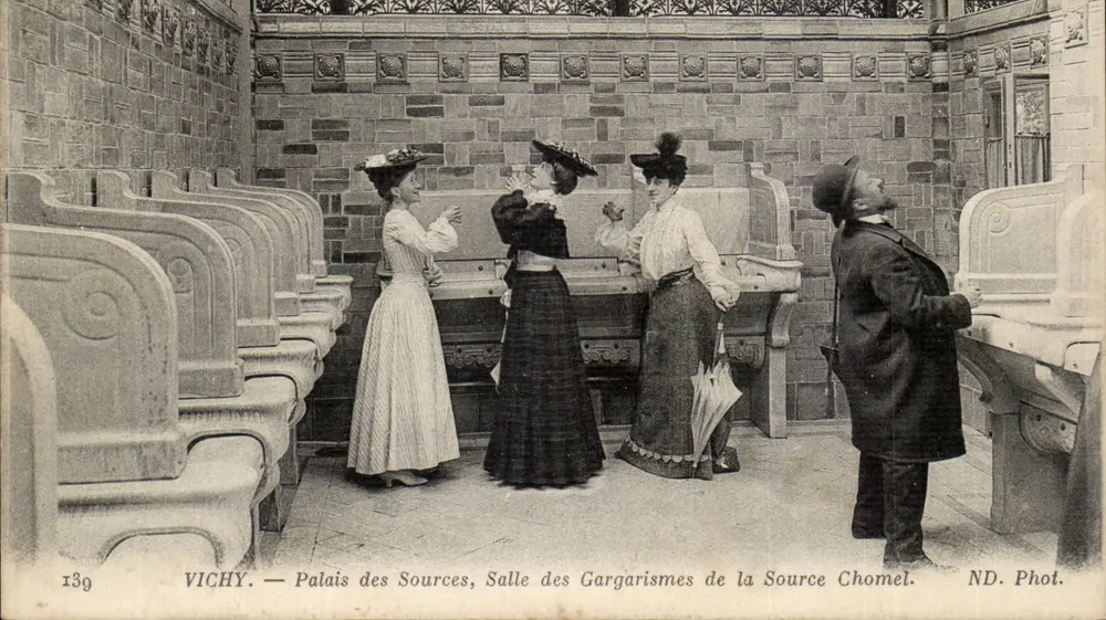 Vichy — Palais des Sources, Salle des Gargarismes de la Source Chomel — ND. Phot. - Recto