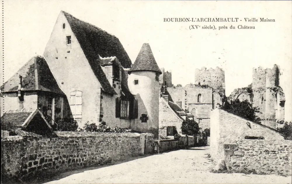 Bourbon-l'Archambault - Vieille Maison (XVᵉ siècle), près du Château - Vorderseite