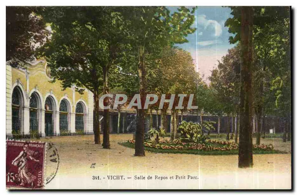 Vichy — Ruhezimmer und kleiner Park — Vichy, 341 - Vorderseite