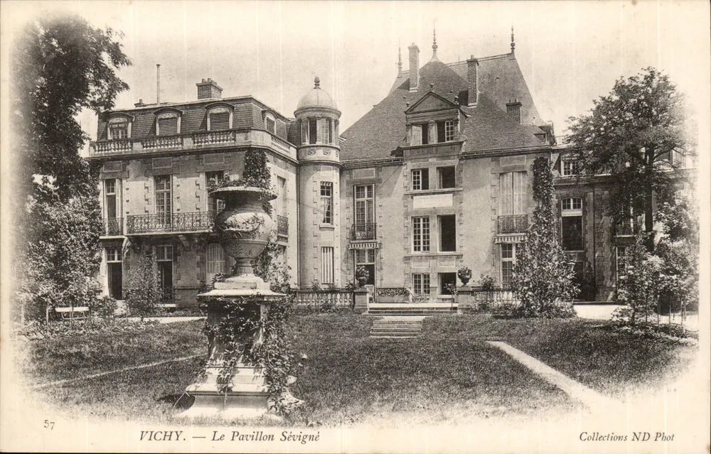 Vichy — Pavillon Sévigné — Collections ND Phot - Awers