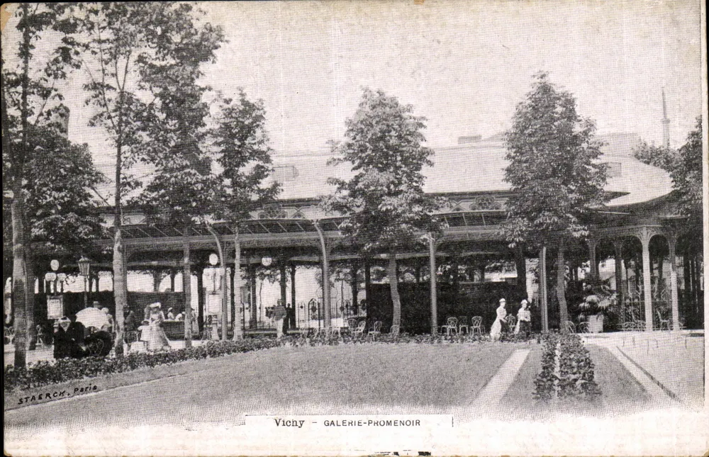 Vichy — Galerie-Promenoir — Staerck, Paris - Vorderseite