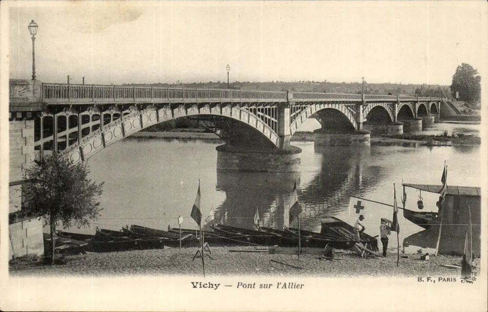 Vichy — Pont sobre o rio Allier — B.F., Paris - Frente