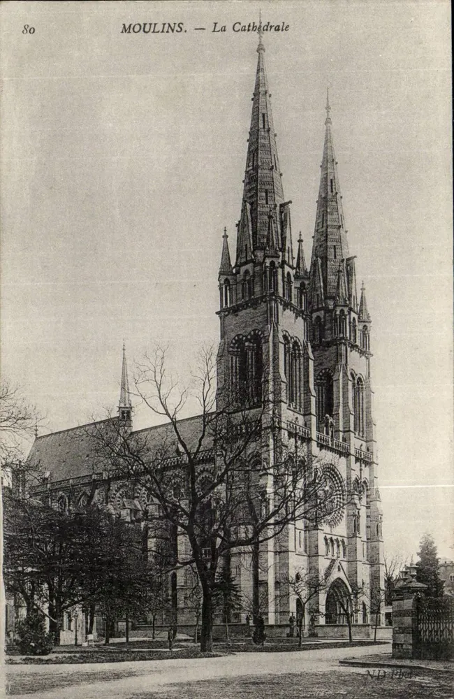 Moulins — A Catedral — ND Photo, n°80 - Frente