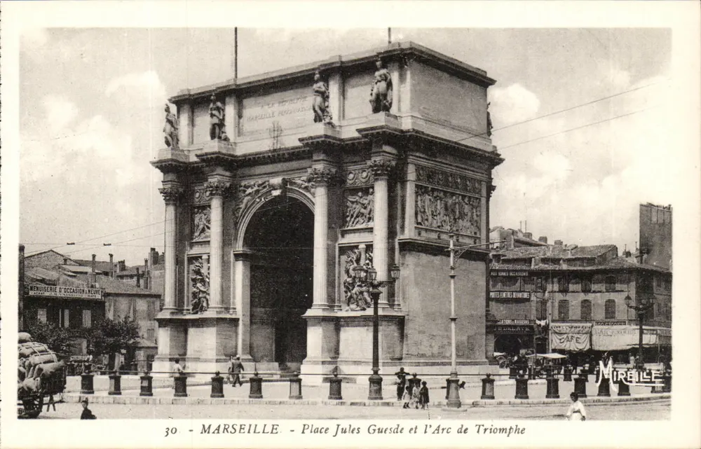 Marseille - Piazza Jules Guesde e o Arco do Triunfo — Edições Gandini, n°30 - Frente