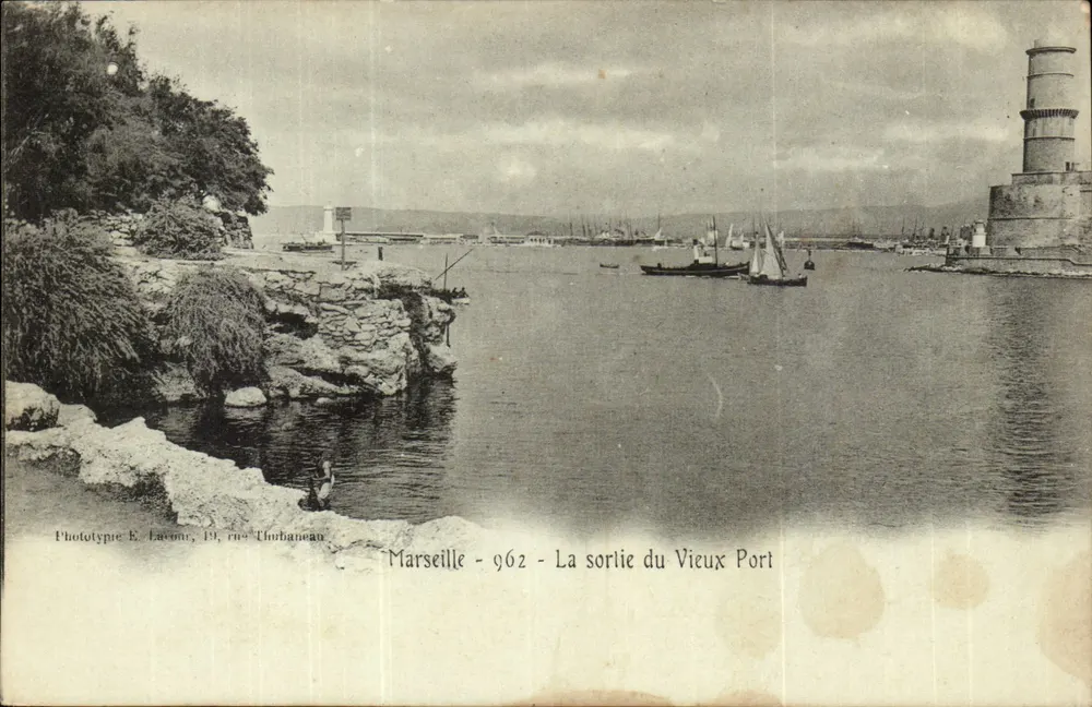 Marseille - 962 - Ausfahrt vom Vieux Port — Phototypie E. Lacom, 19, rue Thurbaneau - Vorderseite