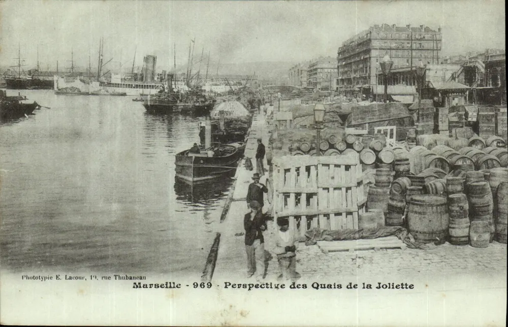Marseille - 969 - Perspective des Quais de la Joliette — Phototypie E. Lacour, 14 rue Thubanean - Recto