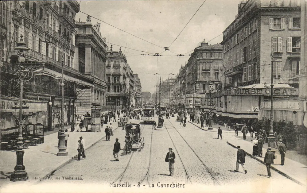Marselha - A Cannebière — vista da rua Thubaneau com trem elétrico — editor Philippe E. Lacourt, n°8 - Frente