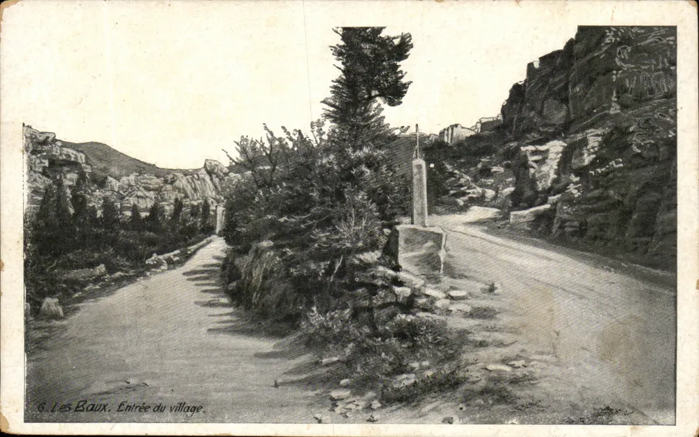 Les Baux — Entrada do vilarejo — G. Les Baux - Frente