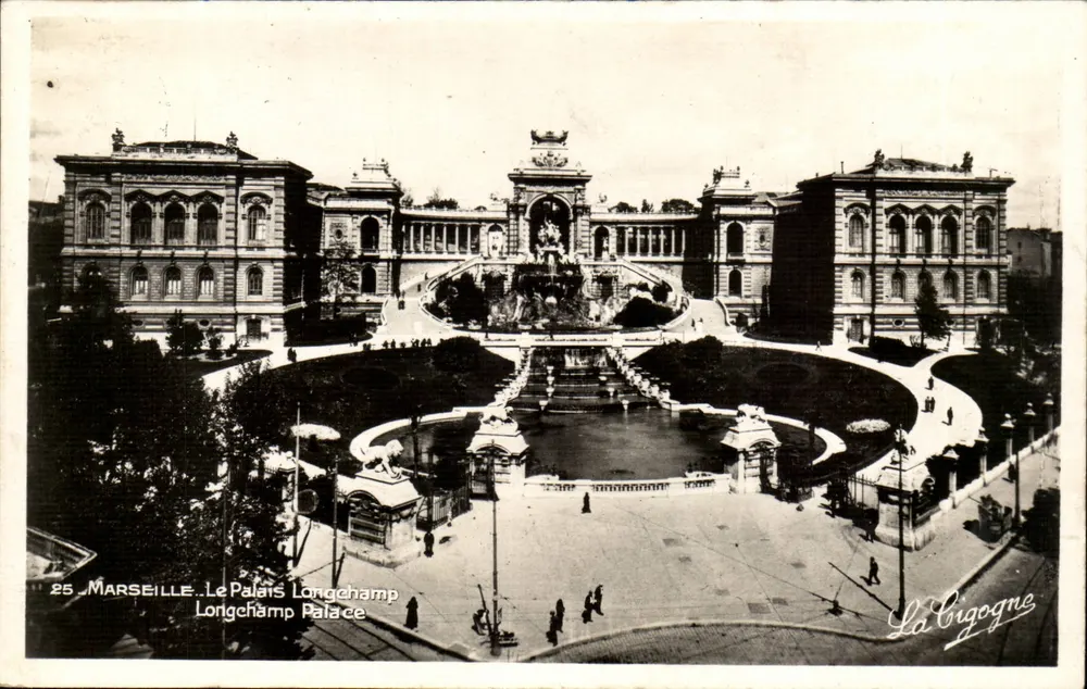 Marselha — O Palácio Longchamp — A Garça - Frente