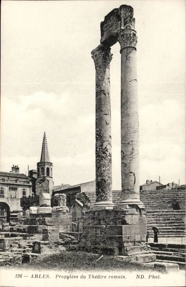 Arles — Propylaeen van het Romeinse theater — ND. Fot. n°126 - Voorkant