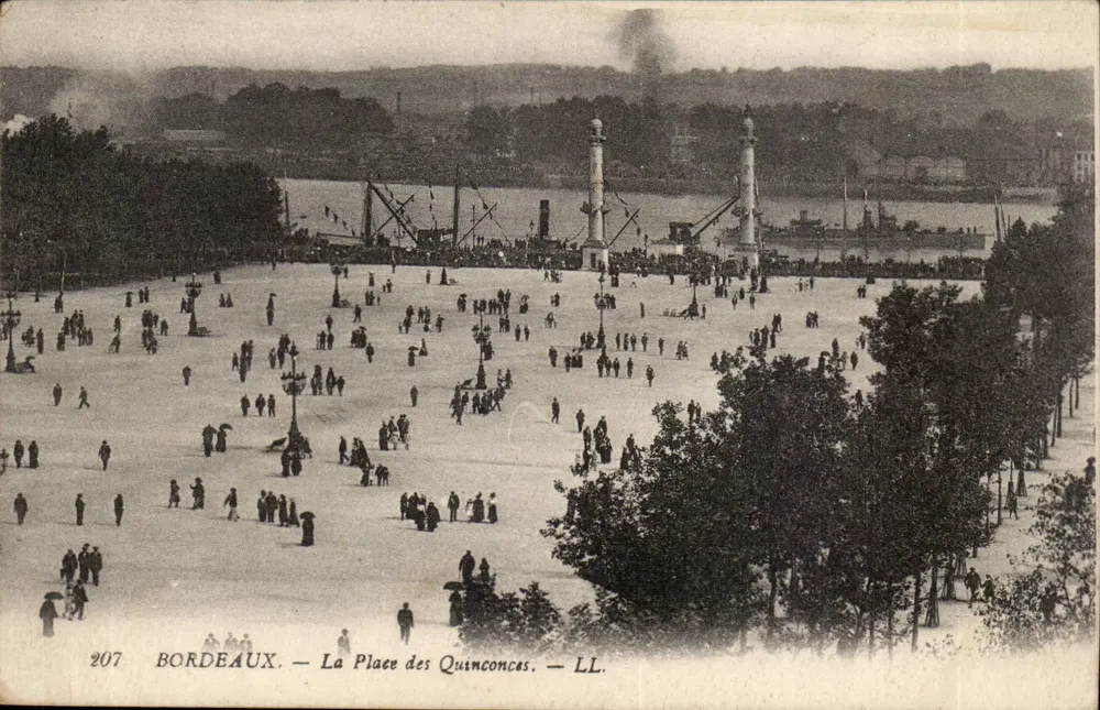 Bordeaux — A Place des Quinconces — LL. n°207 - Frente