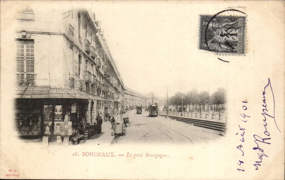 Bordeaux — Le quai Bourgogne — W. F. Déposé - Frente