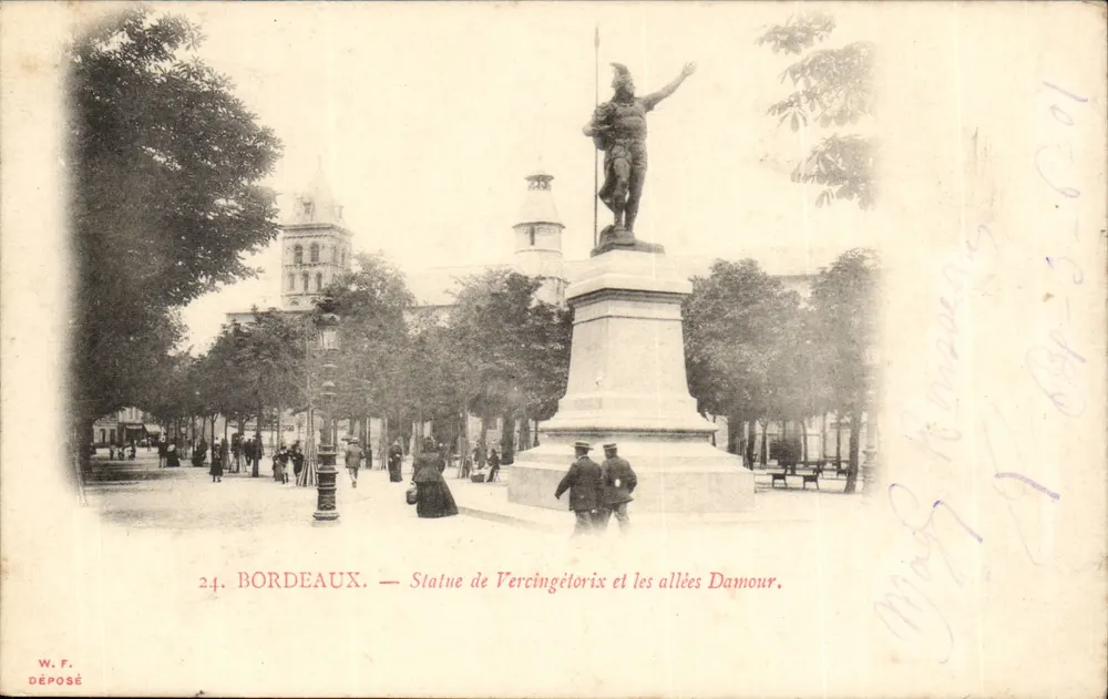 Bordeaux — Statue des Vercingétorix und die Alleen Damour — W. F. Déposé - Vorderseite