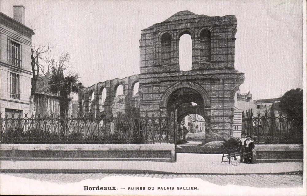 Bordeaux — Resti del Palazzo Gallien — Starrck - Recto