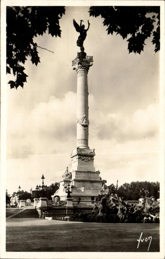 Monumento dos Girondinos — Bordeaux — editor Yvon, n° 1652 - Frente