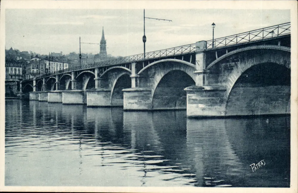 Saint-Cloud — O Ponte — Editor Patras, n°28 - Frente
