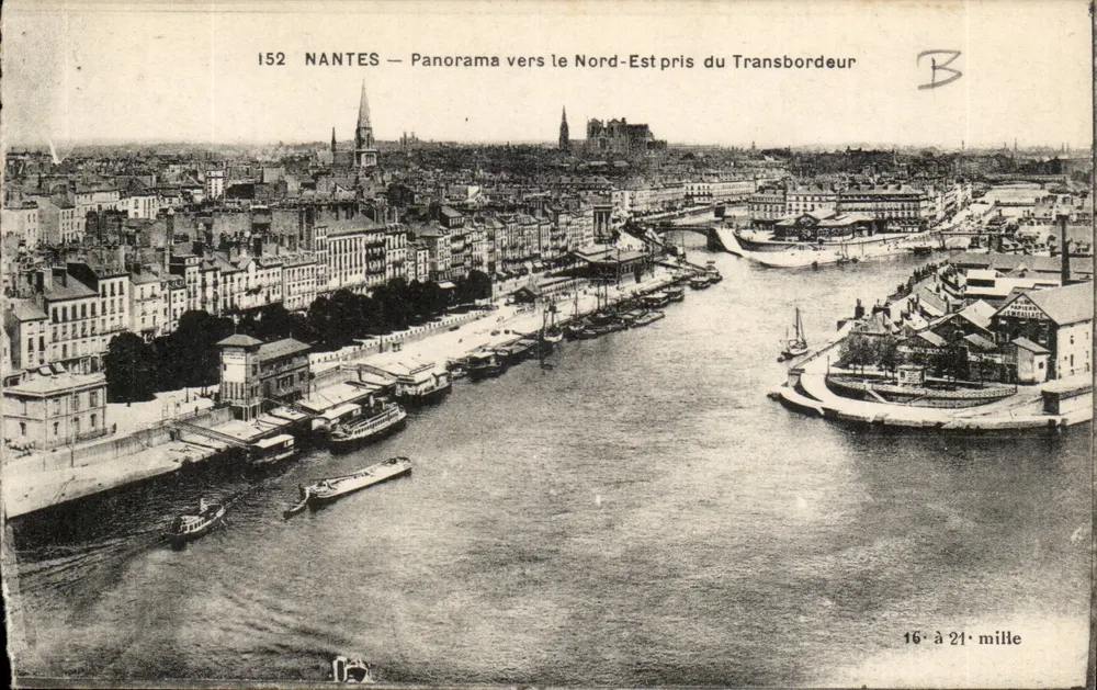 NANTES — Panorama nach Nordosten vom Transbordeur — F. Chapeau, Verlag Nantes - Vorderseite