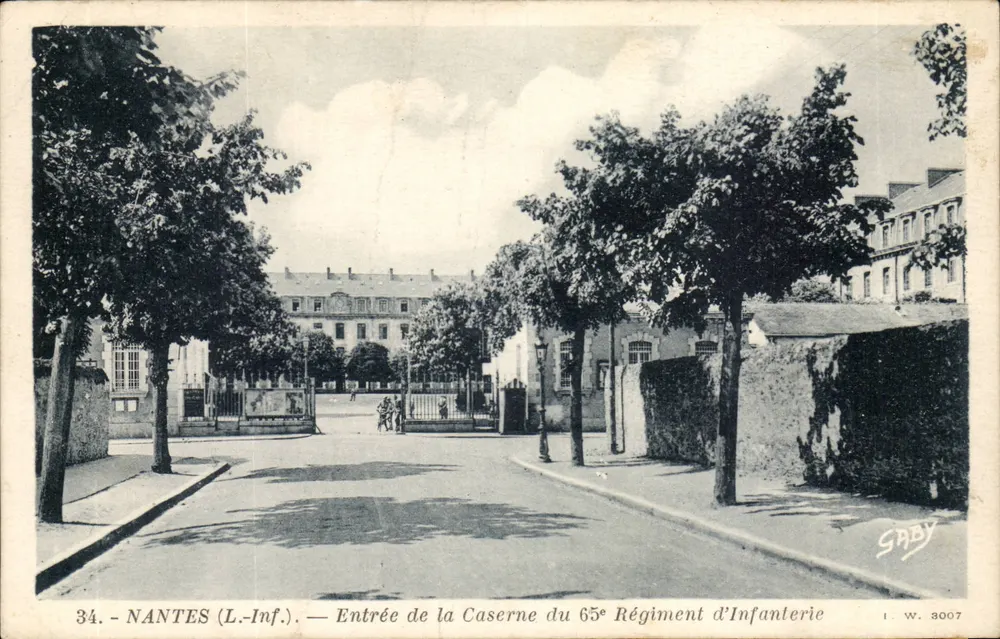 Antike Ansichtskarte Nantes (Unterbereich) — Eingang der Kasernen des 65. Infanterieregiments — Gaby, Nr. W. 3007 - Vorderseite