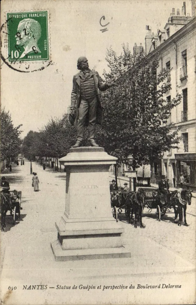 NANTES — Estatua de Guépin y vista del Boulevard Delorme — n° 650 - Anverso