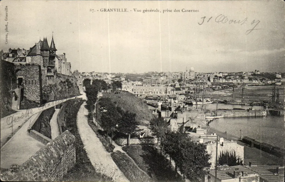 Granville - Allgemeiner Blick, aufgenommen von den Casernes — Coron, Foto. Granville, Nr. 87 - Vorderseite